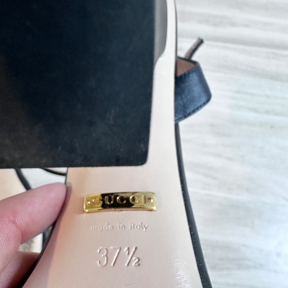 Gucci Marmont GG Gold Logo Black Leather Ankle Strap Block Heels Sandals size 7 - Picture 5 of 5